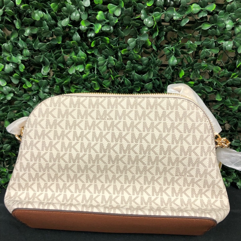 Michael KORS Jet Set Travel Medium Dome Crossbody Bag - Picture 2 of 12